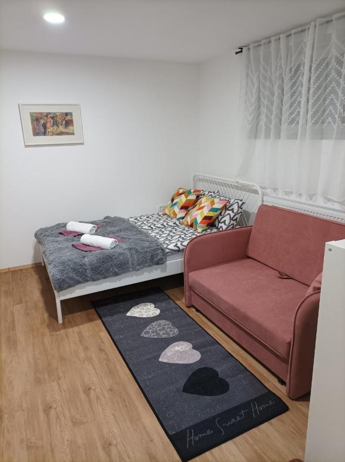 Apartma Juli Zirovnica Exterior foto